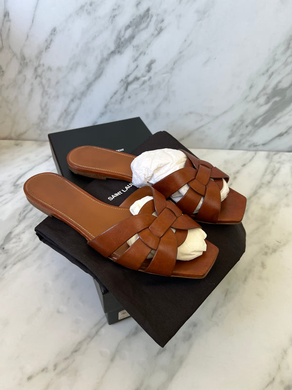 Saint Laurent Tribute Flat Sandals